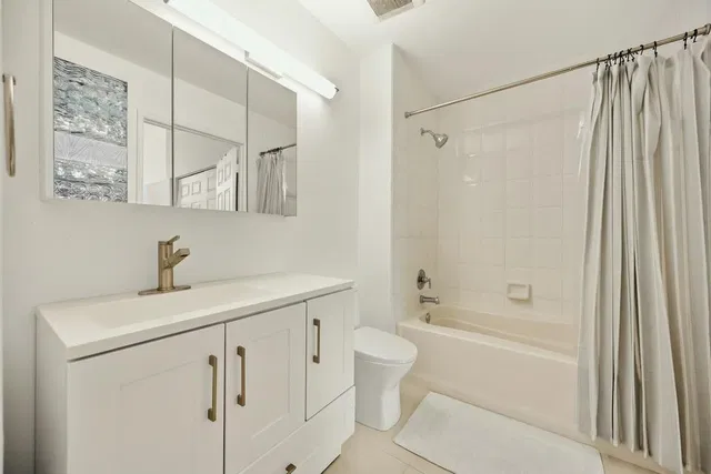 The Montecito Unit 101 photo 11