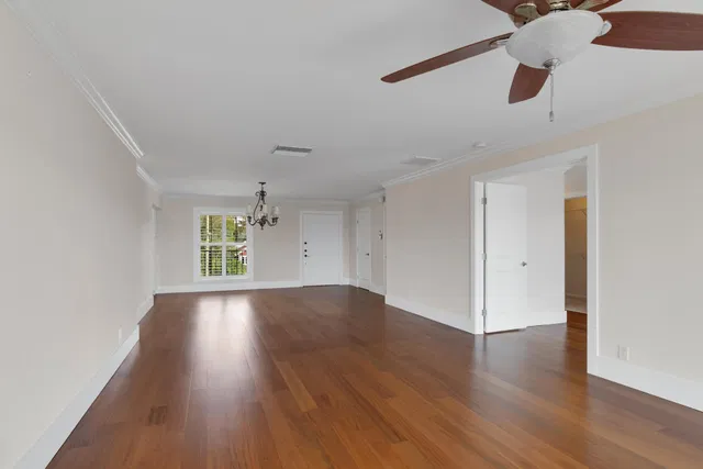 Unit 206 photo 10