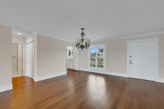 Unit 206 photo 11