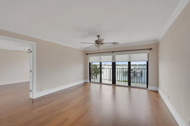 Unit 206 photo 13
