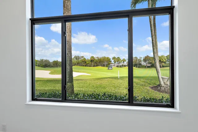 Admirals Cove Residence photo 15