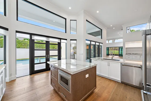 Admirals Cove Residence photo 19