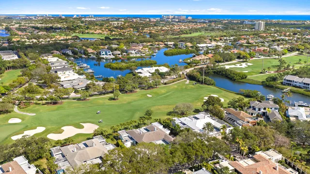 Admirals Cove Residence photo 25