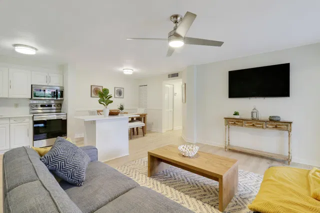 PGA National Palm Beach Gardens Unit 102 photo 4