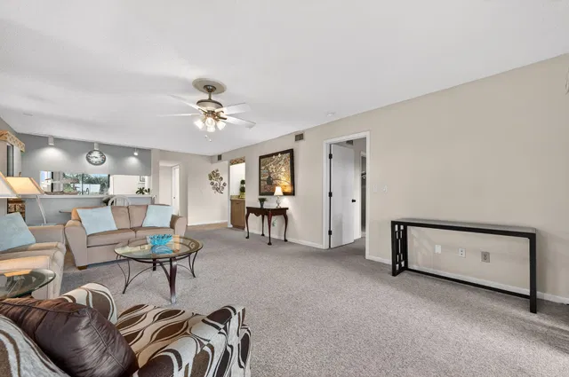 Unit 106 photo 16