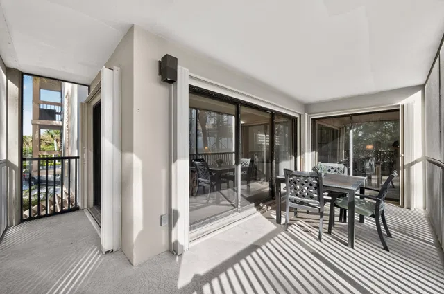 Unit 106 photo 18