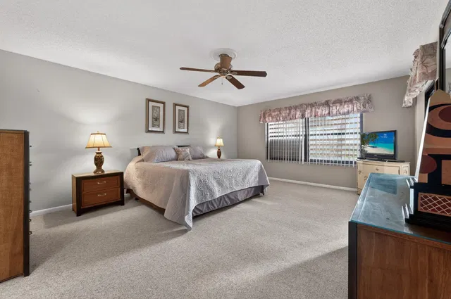 Unit 106 photo 31