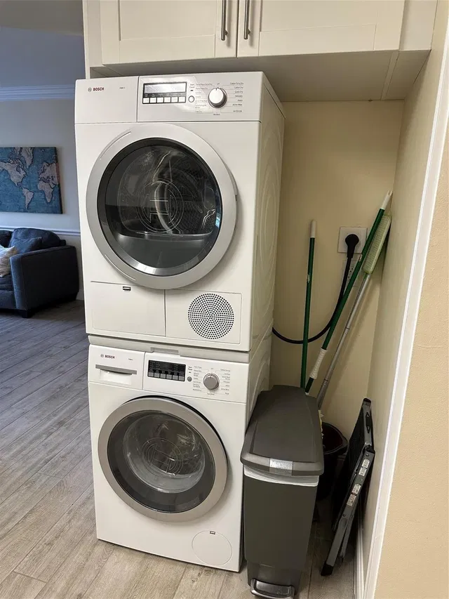 Unit 104 photo 6