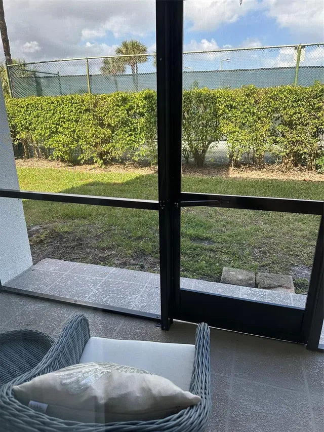 Unit 104 photo 10