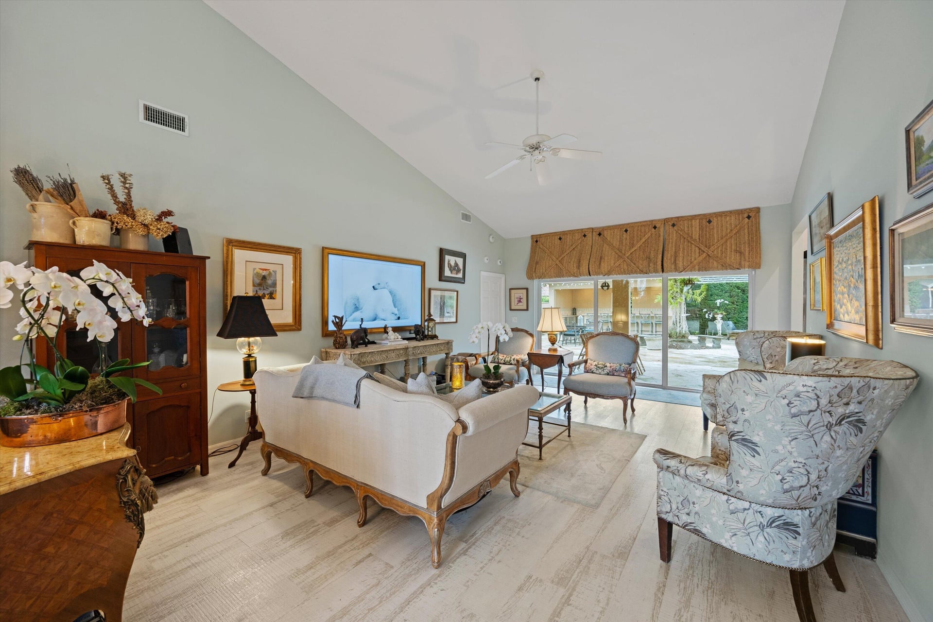 Saddle Trail Park Residence photo 9