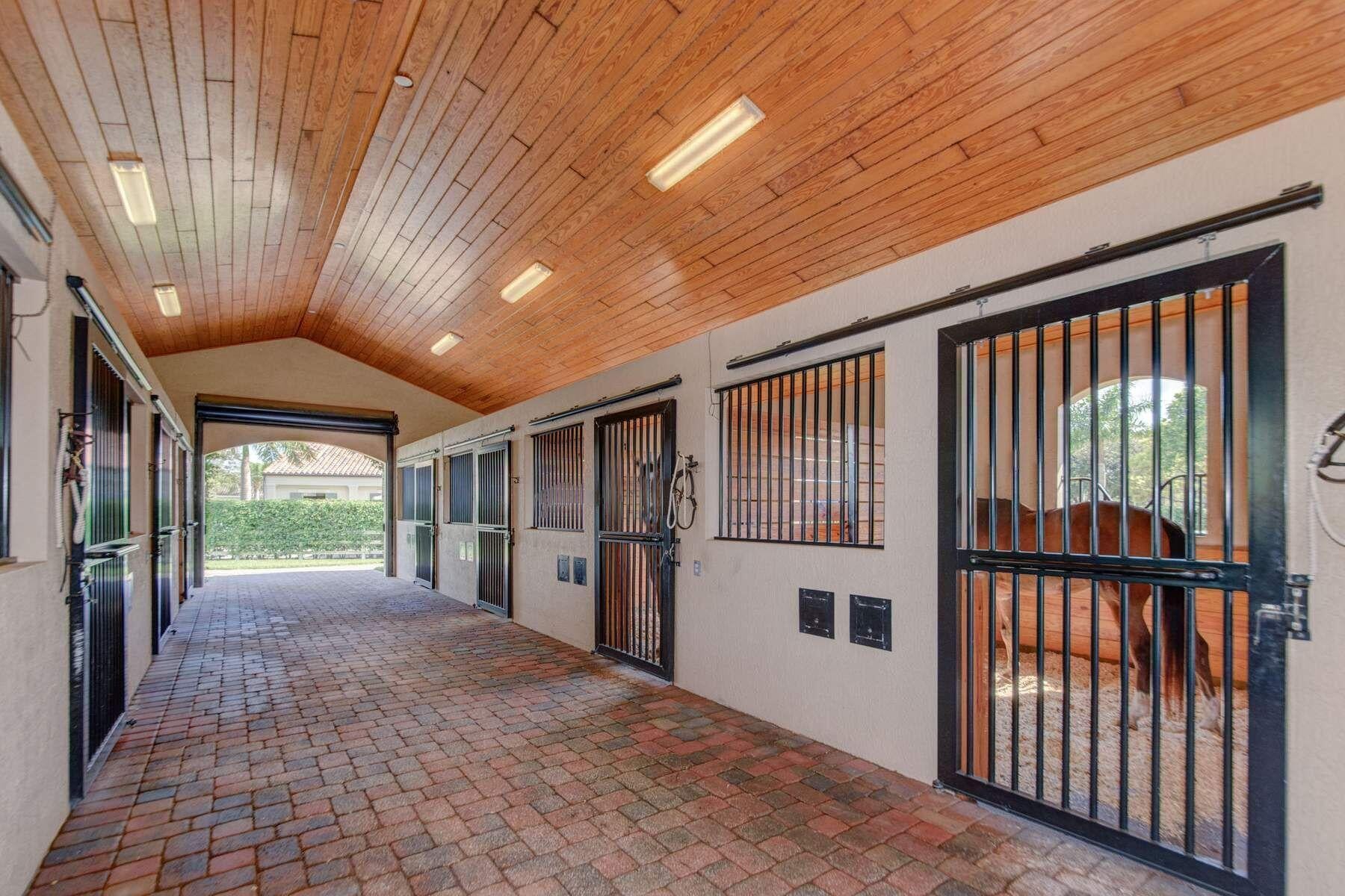Saddle Trail Park Residence photo 46