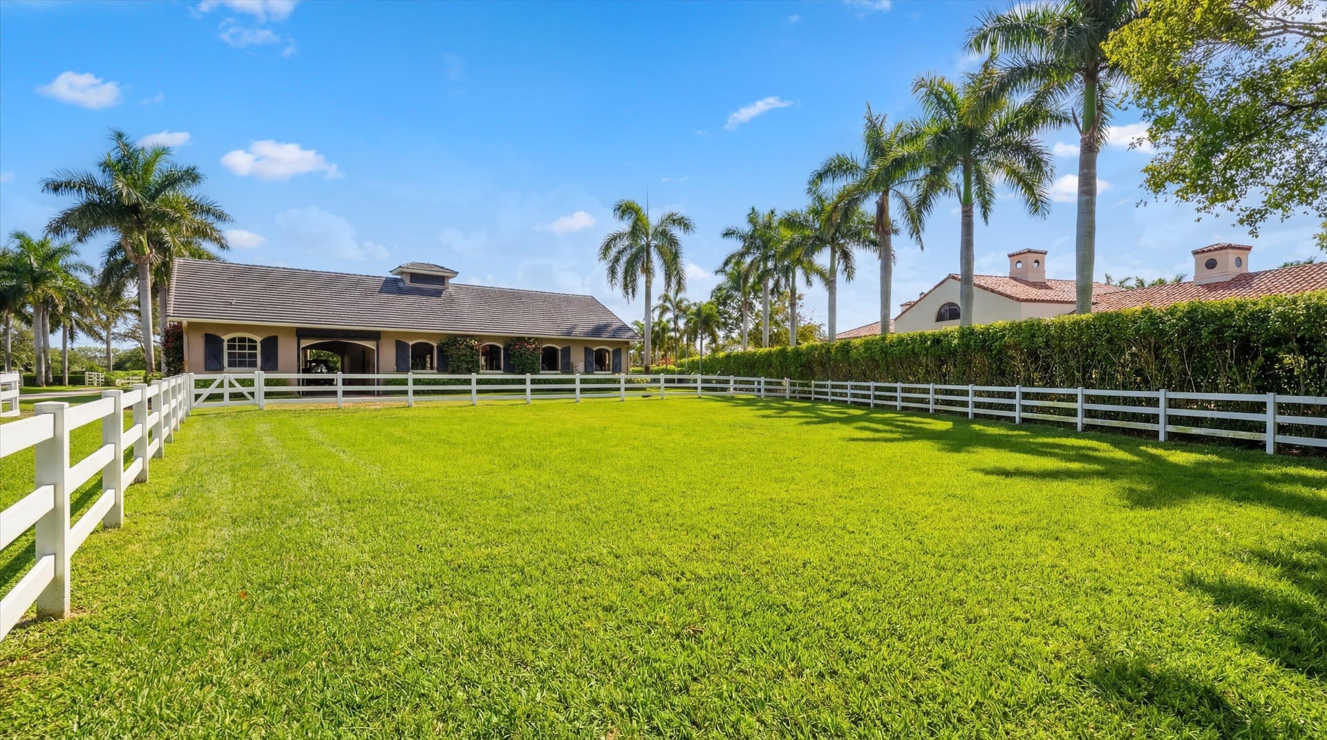 Saddle Trail Park Residence photo 60