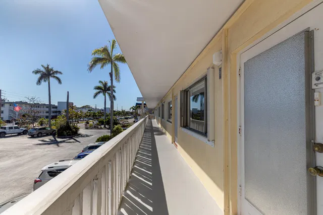 Unit 207 photo 6