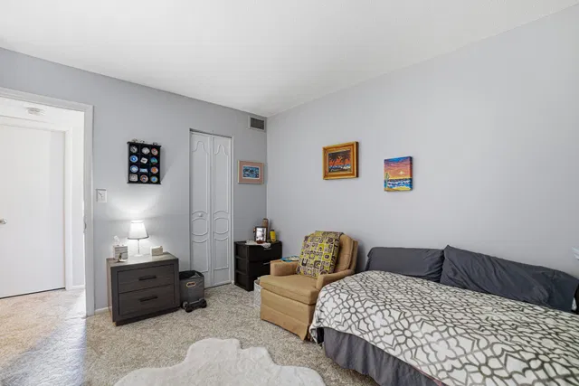 Unit 207 photo 12