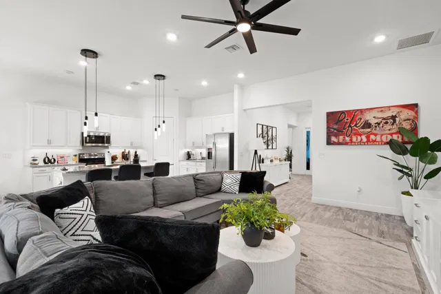 Residence photo 11