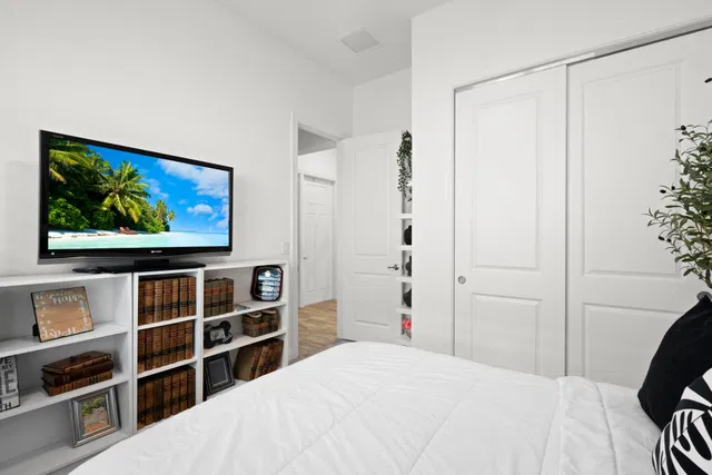 Residence photo 20