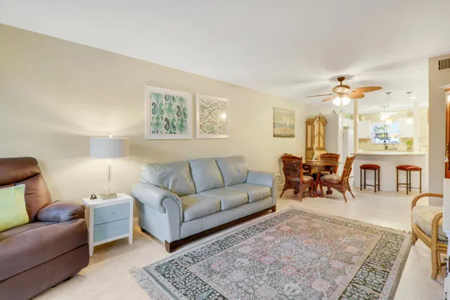 Unit 112-2 photo 6