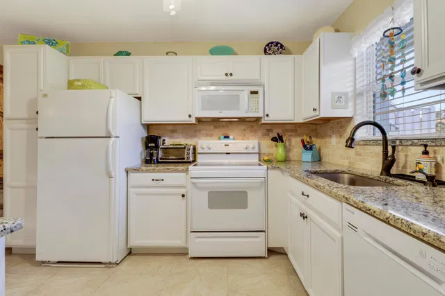 Unit 112-2 photo 10