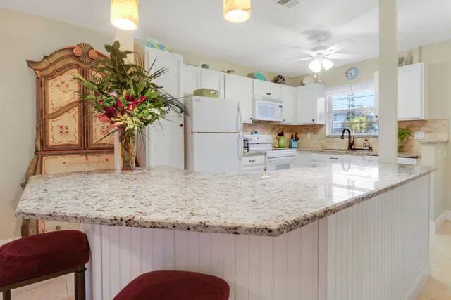 Unit 112-2 photo 11