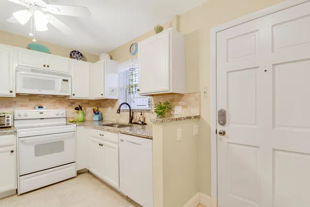 Unit 112-2 photo 14