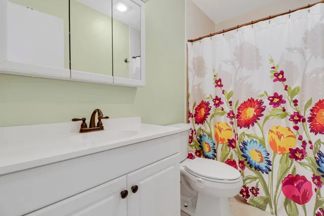 Unit 112-2 photo 20