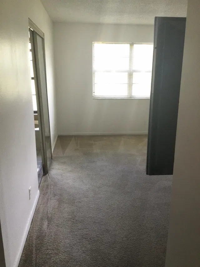 Unit 110 photo 6