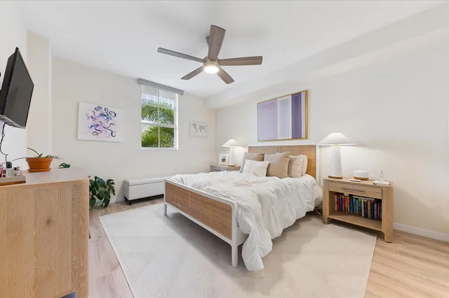 The Prado Unit 239 photo 7
