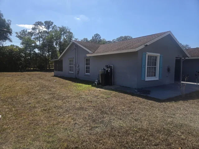 Residence photo 3
