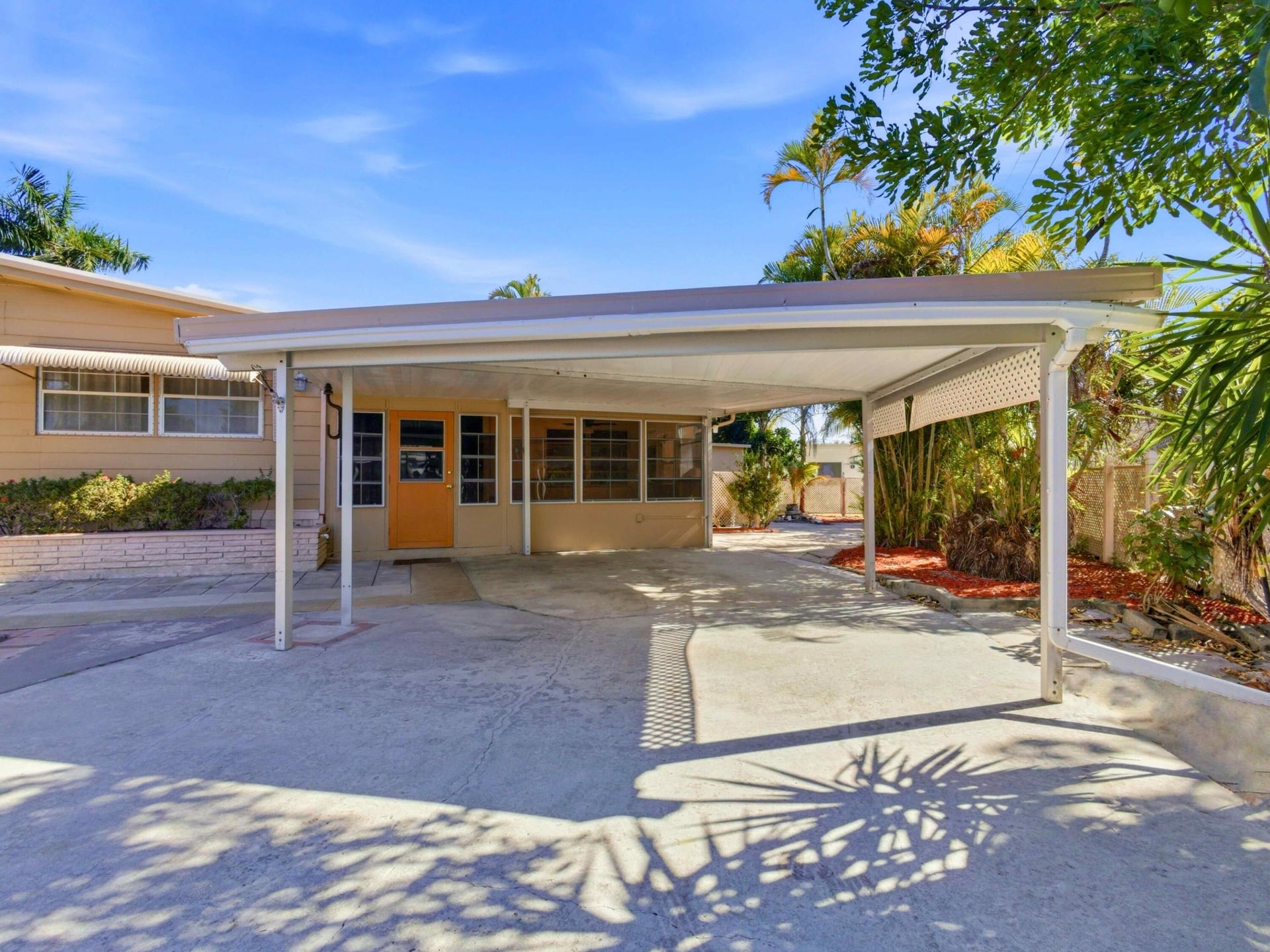  Residence photo 5