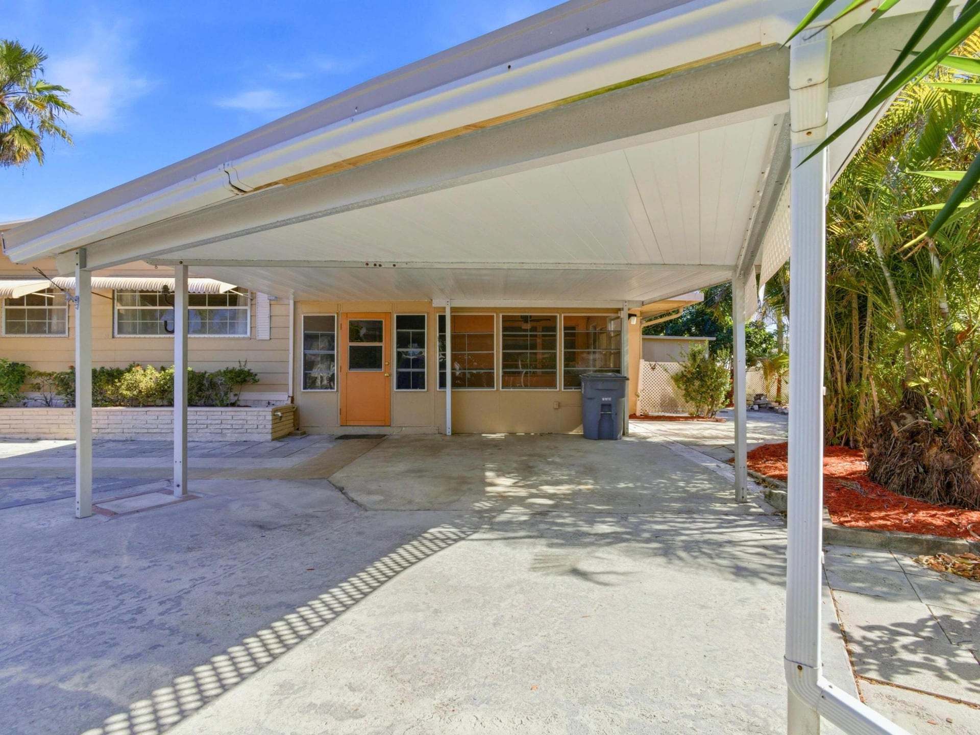  Residence photo 6