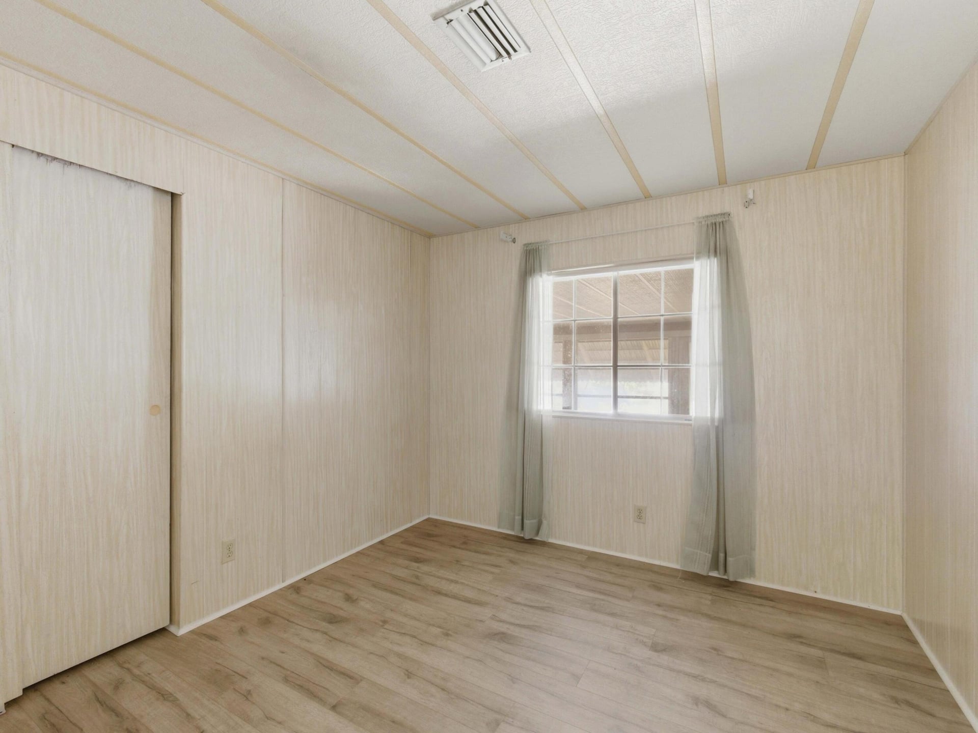  Residence photo 26