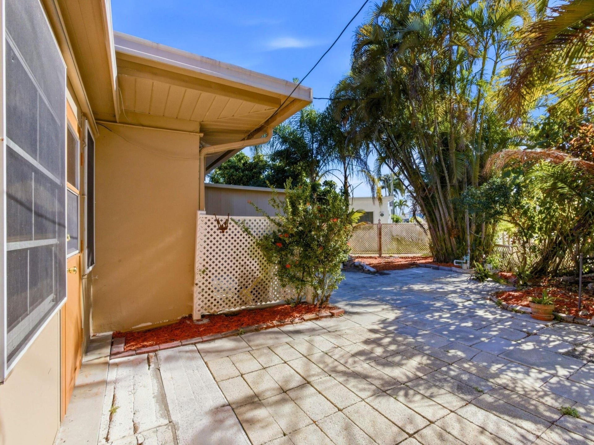  Residence photo 33