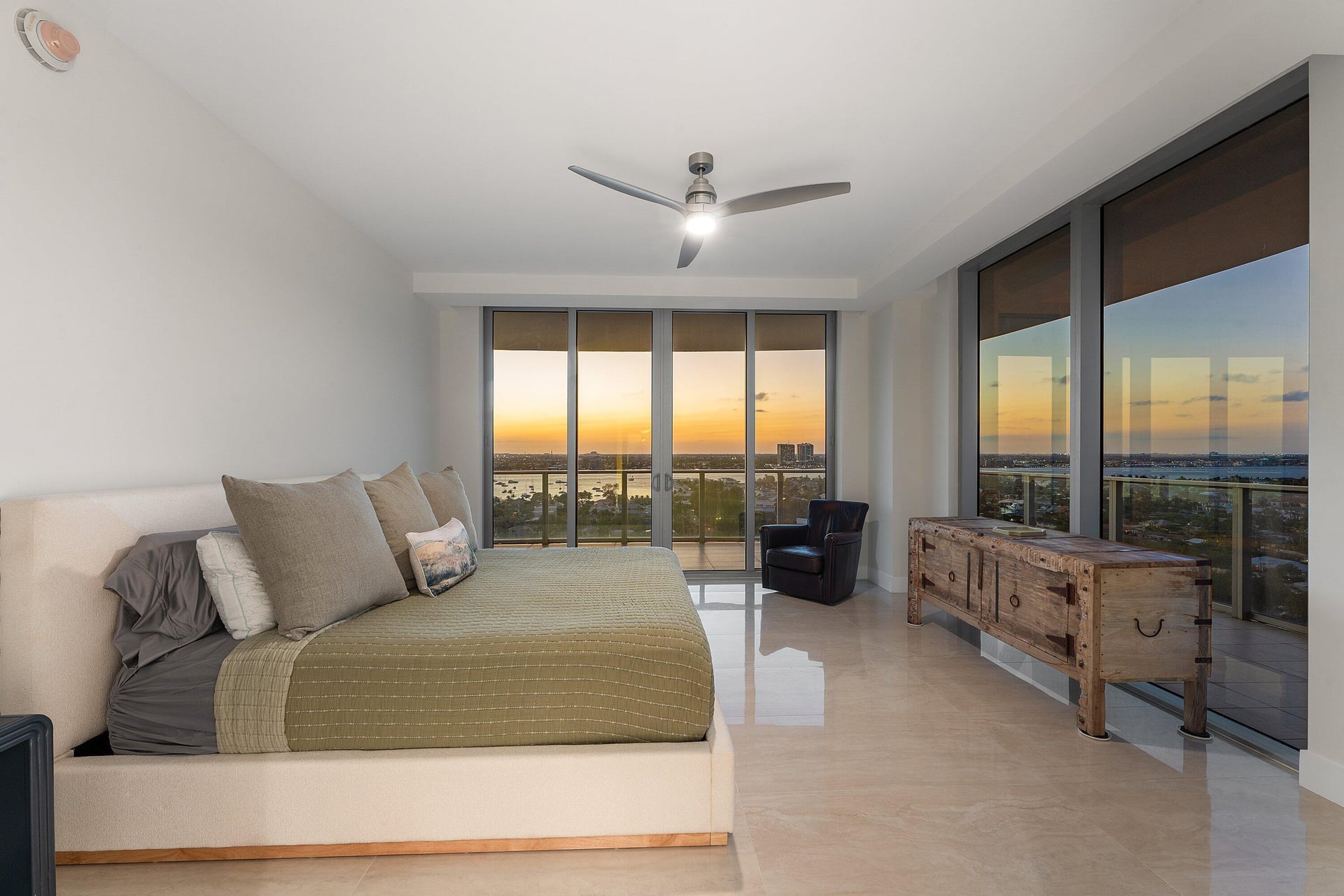 Amrit Ocean Resort & Residences Unit 1702p photo 15
