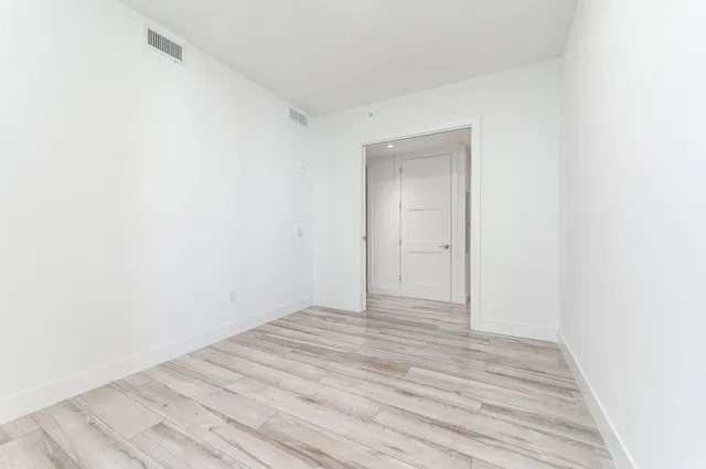 Tower 155 Unit 516 photo 18