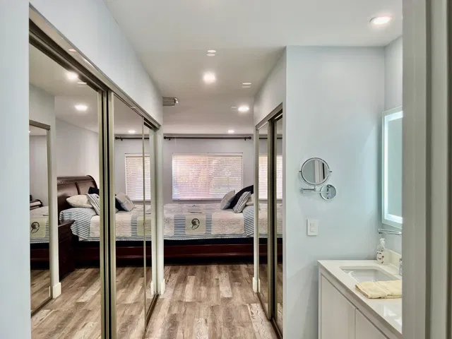  Unit 8053 photo 12