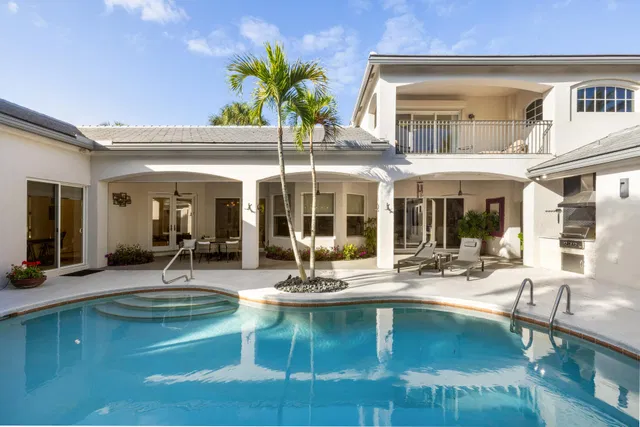 Admirals Cove Residence photo 13
