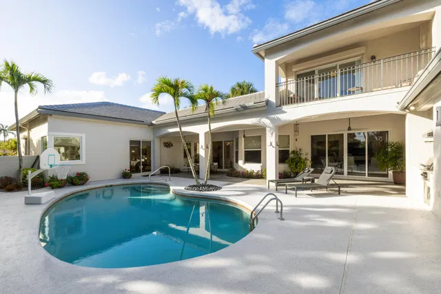 Admirals Cove Residence photo 14
