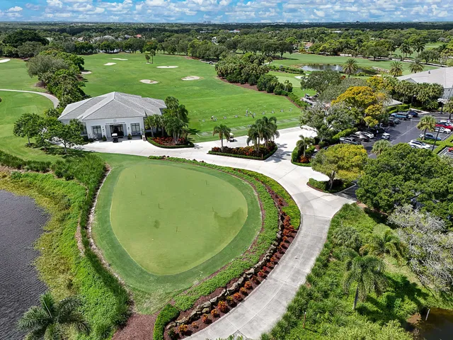 Admirals Cove Residence photo 26