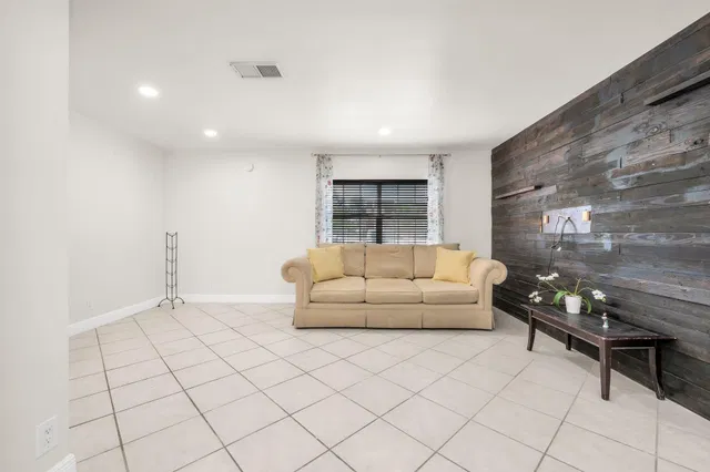 Boca Raton Unit 106 photo 6