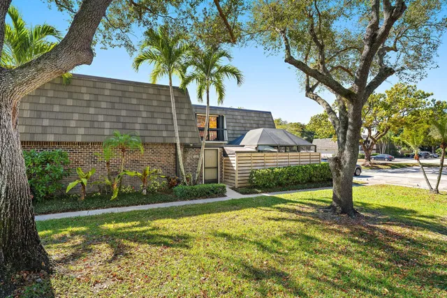 PGA National Palm Beach Gardens Unit 1213 photo 2