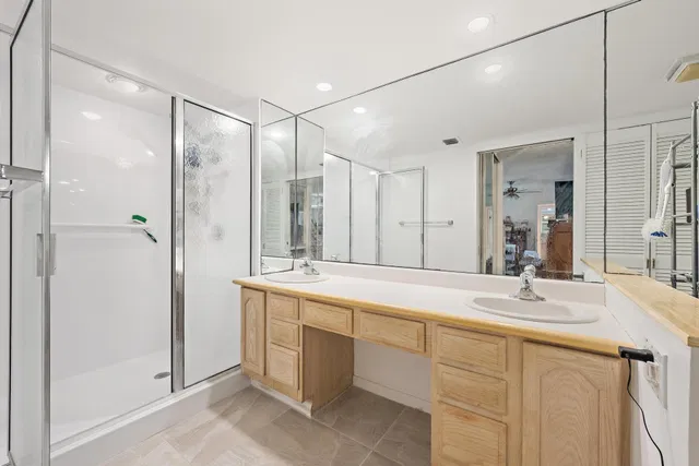 PGA National Palm Beach Gardens Unit 1213 photo 14