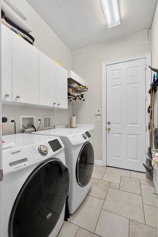  Residence photo 18