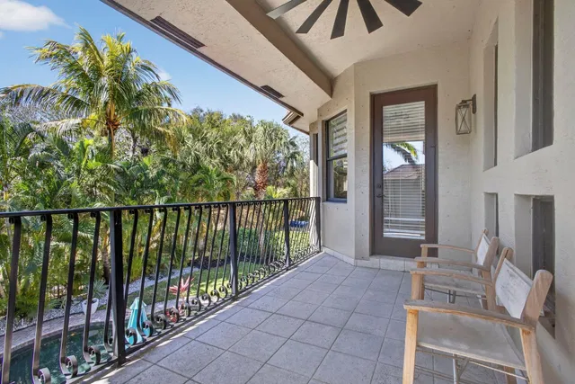  Residence photo 34