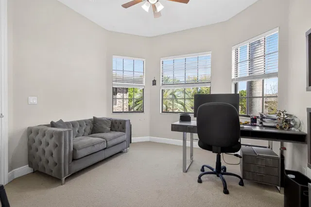  Residence photo 54