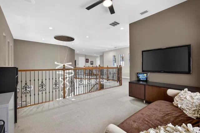  Residence photo 59