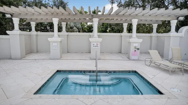  Residence photo 99
