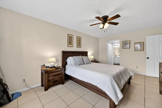 Unit 603 photo 15