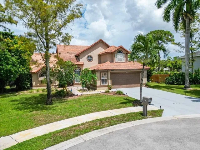 Residence photo 3