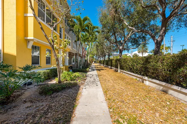 Cityside West Palm Beach Unit 3 photo 3