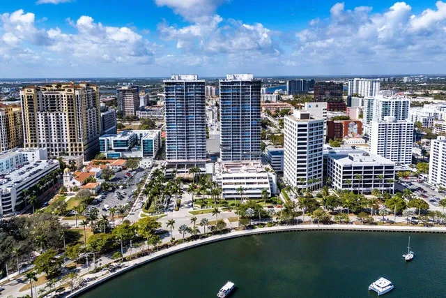 The Plaza of The Palm Beaches Unit 8g photo 4